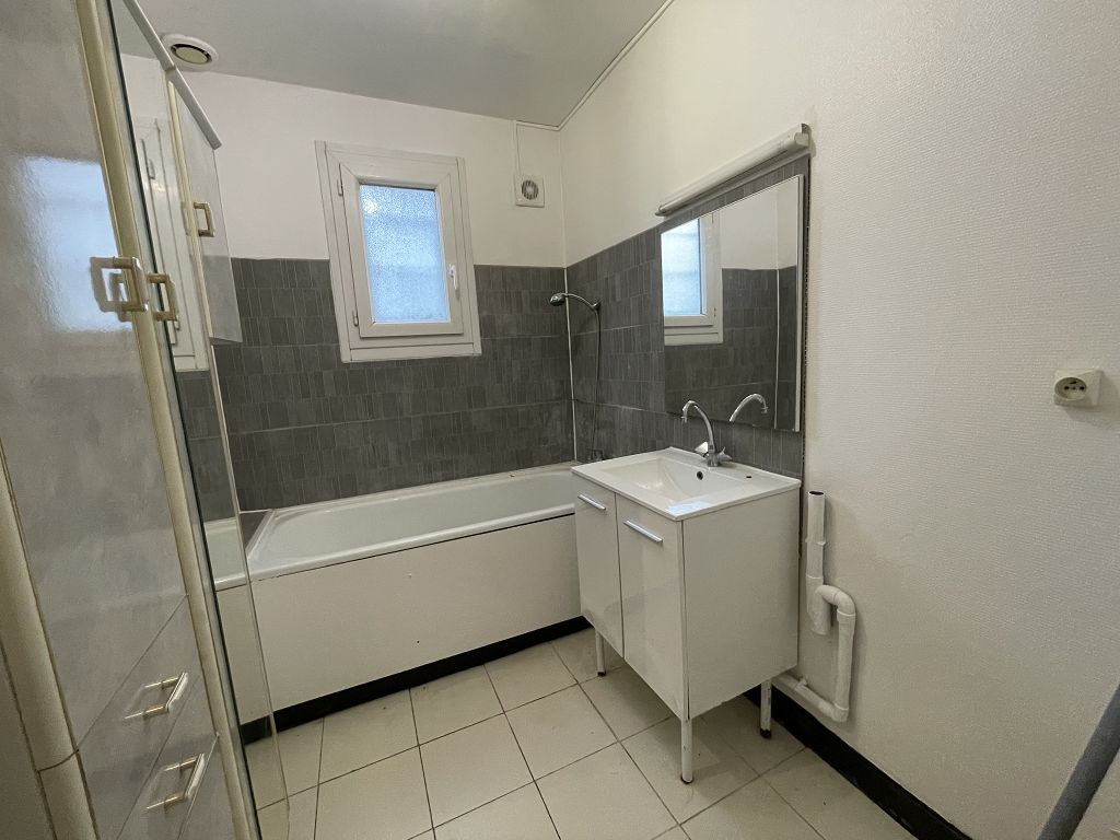 image du bien immobilier Maison LA SELLE EN HERMOY