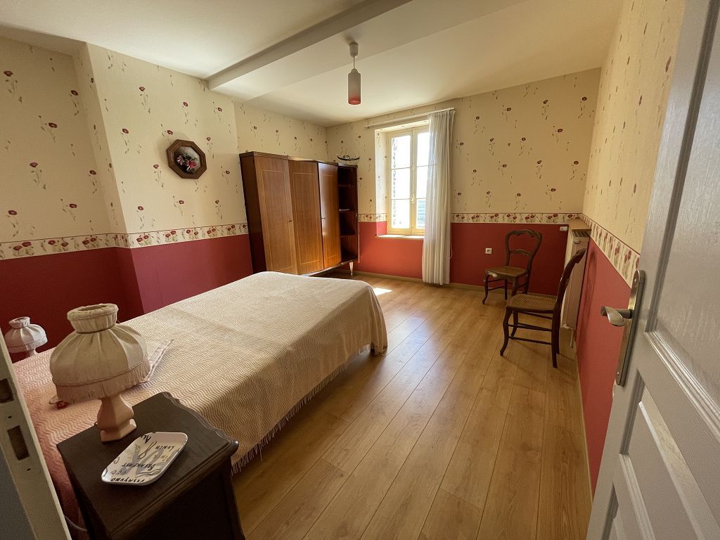 image du bien immobilier Maison LA SELLE EN HERMOY